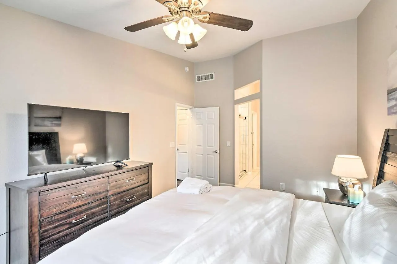 Contemporary Vegas Townhome With Community Pool Las Vegas 0*,